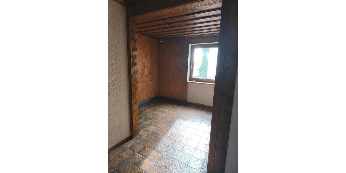 Etagenwohnung Freudenberg - 5 Zimmer, 120 m&sup2;, 820&euro; | Angebot:26249088