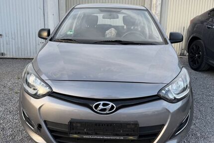 Hyundai i20 98.000 km 1.650 &euro; Rosenheim 83022