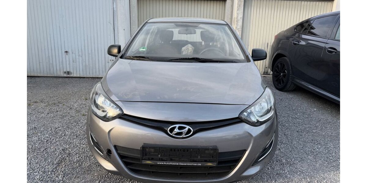 Hyundai i20 98.000 km 1.650 &euro; Rosenheim 83022