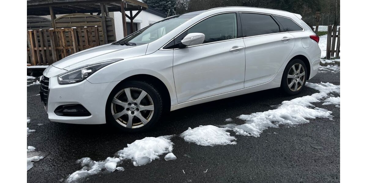 Hyundai i40 210.000 km 6.900 &euro; Idar-Oberstein 55743