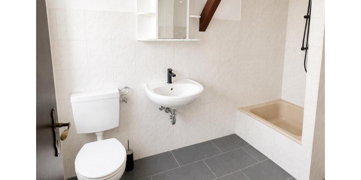 Etagenwohnung Husum - 2 Zimmer, 79 m&sup2;, 650&euro; | Angebot:26415341