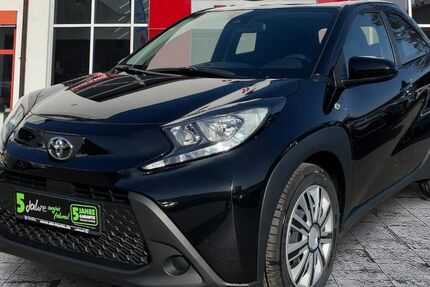 Toyota Aygo (X) 12.100 km 12.690 &euro; Dresden 01139