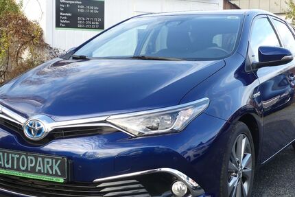 Toyota Auris 63.500 km 13.900 € Dresden 01237