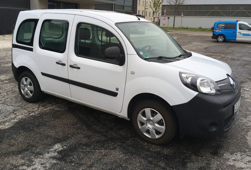 Renault Kangoo E-TECH 18.200 km 6.900 € Ludwigsburg 71636