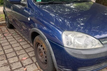 Opel Corsa 172.000 km 2.300 &euro; München 81739