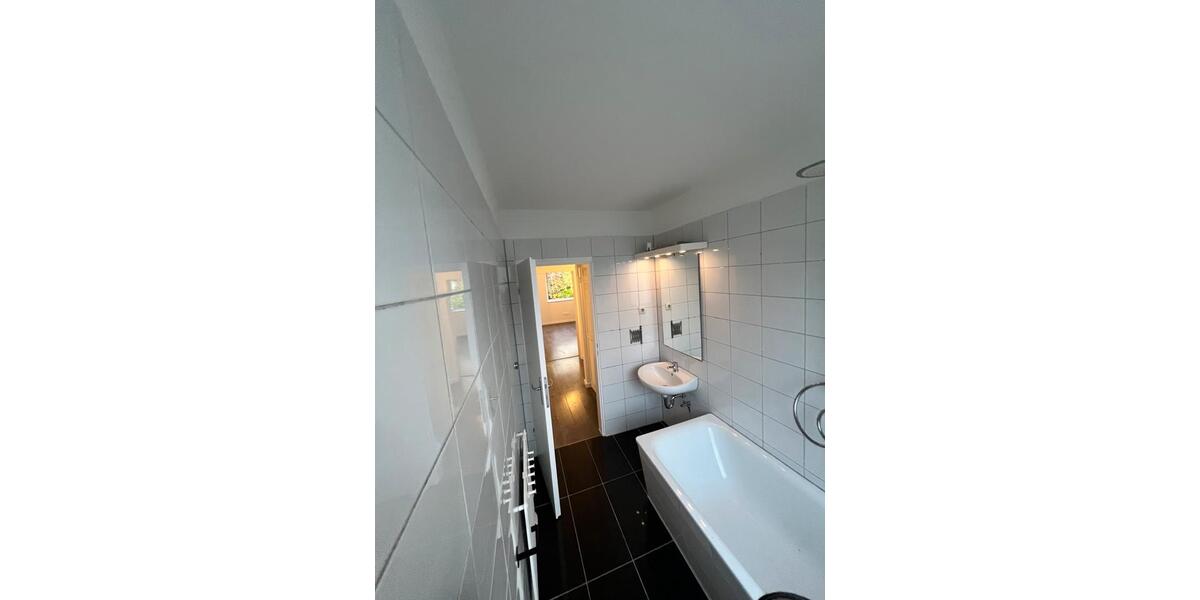 Erdgeschoßwohnung Düsseldorf Stadtbezirk 9 - 3 Zimmer, 69 m&sup2;, 185.500&euro; | Angebot:25258775