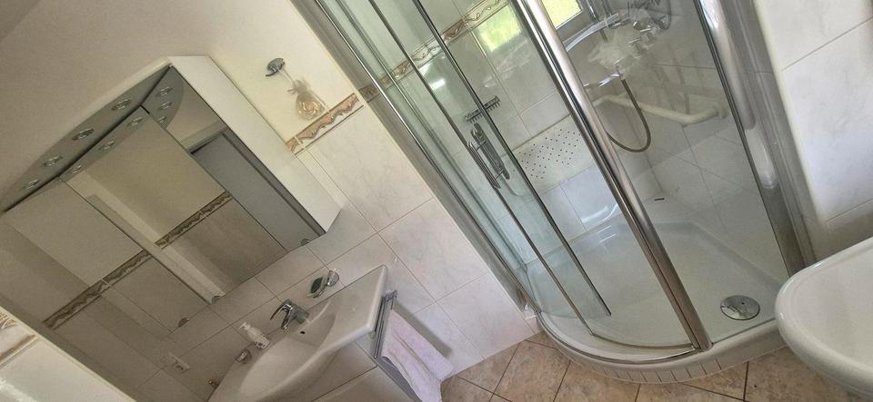 Etagenwohnung Finnentrop - 6 Zimmer, 120 m&sup2;, 890&euro; | Angebot:25231632