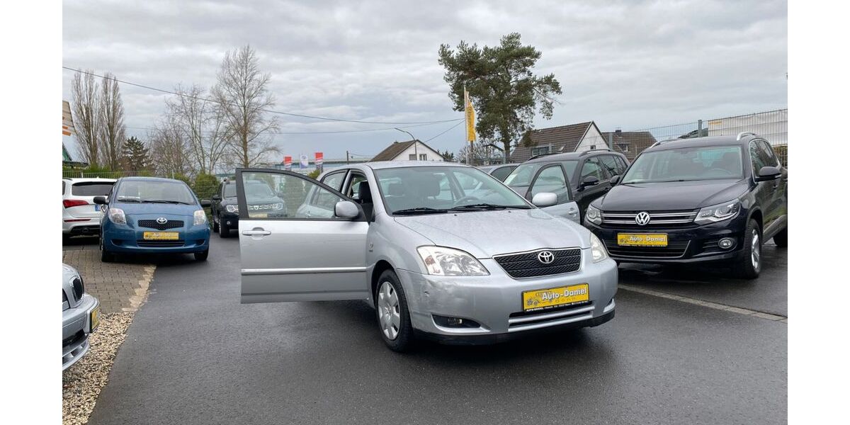 Toyota Corolla 200.000 km 2.700 &euro; Bonn 53227