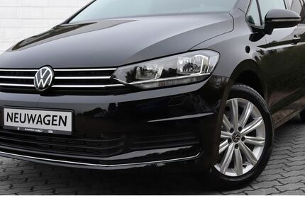 VW Touran 9.000 km 41.969 &euro; Artern 06556