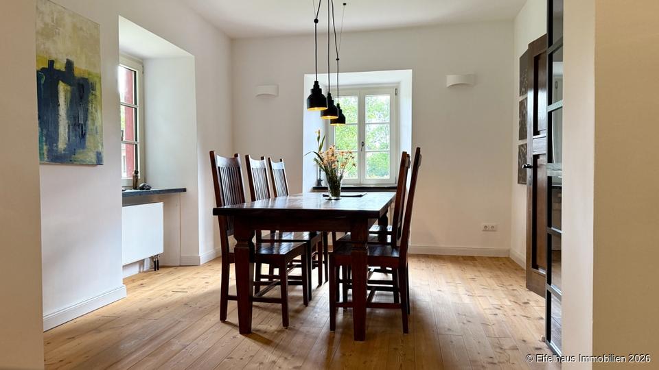 Einfamilienhaus Bad Münstereifel - 5 Zimmer, 147 m&sup2;, 1.850&euro; | Angebot:24654271