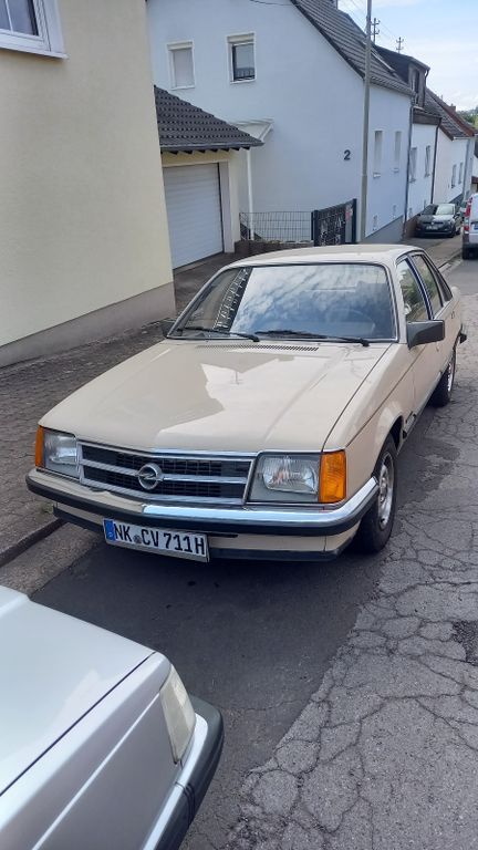 Opel Commodore 125.000 km 5.800 € Illingen 66557