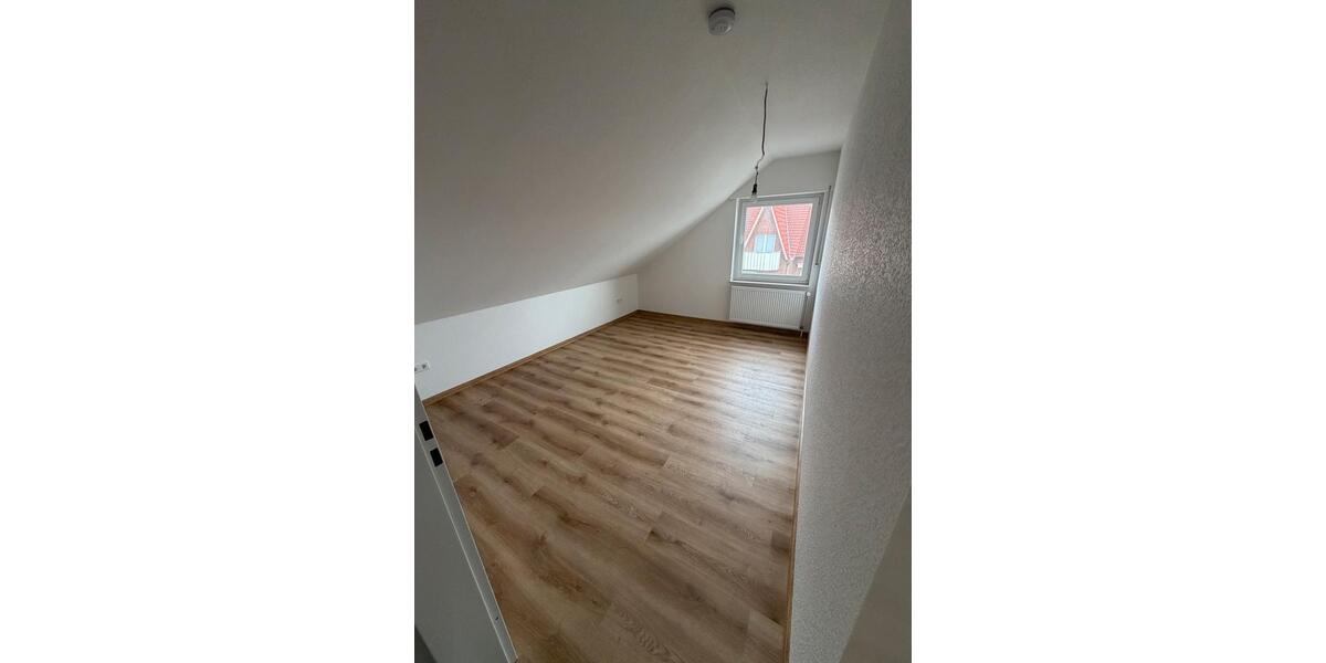 Dachgeschoßwohnung Lohne (Oldenburg) - 3 Zimmer, 73 m&sup2;, 800&euro; | Angebot:26408255
