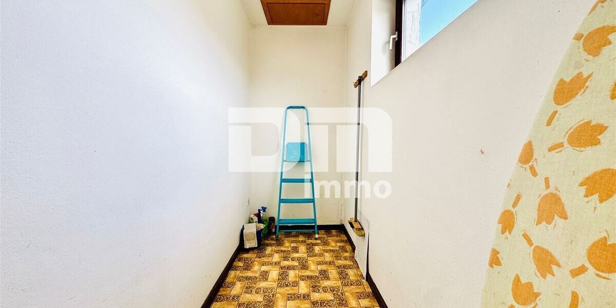 Solider Familien-Bungalow mit großem Potenzial in ruhiger Lage mit Wintergarten und Garage - Bungalow Calden | Angebot:26974963
