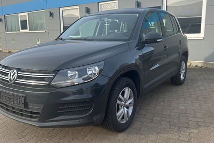 VW Tiguan 121.500 km 9.150 &euro; Pampow 19075