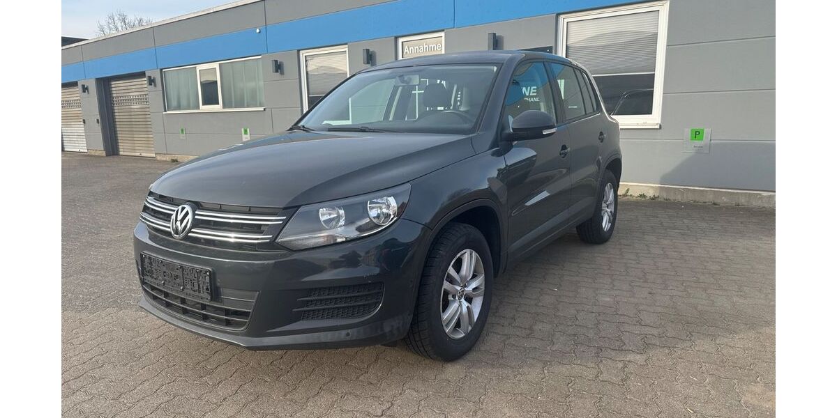 VW Tiguan 121.500 km 9.150 &euro; Pampow 19075