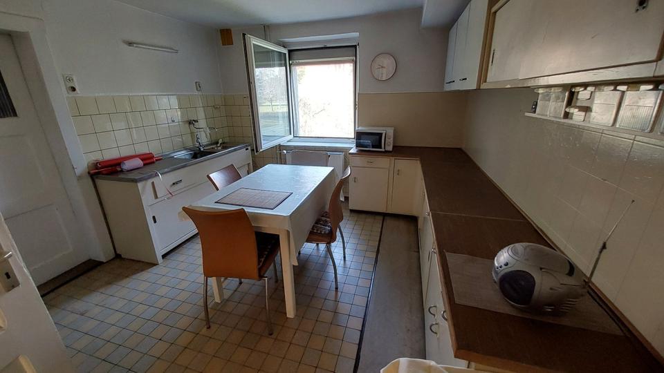 Bauernhaus, Landhaus Felsberg - 9 Zimmer, 300 m&sup2;, 354.000&euro; | Angebot:25225011