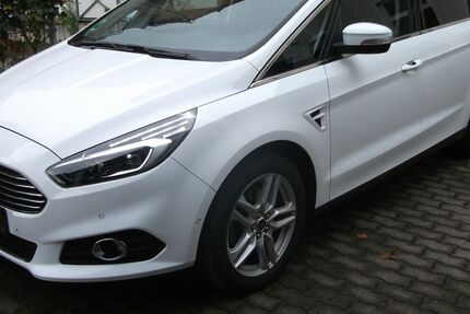 Ford S-Max 171.500 km 9.850 &euro; Recklinghausen OT Stadtmitte 45657