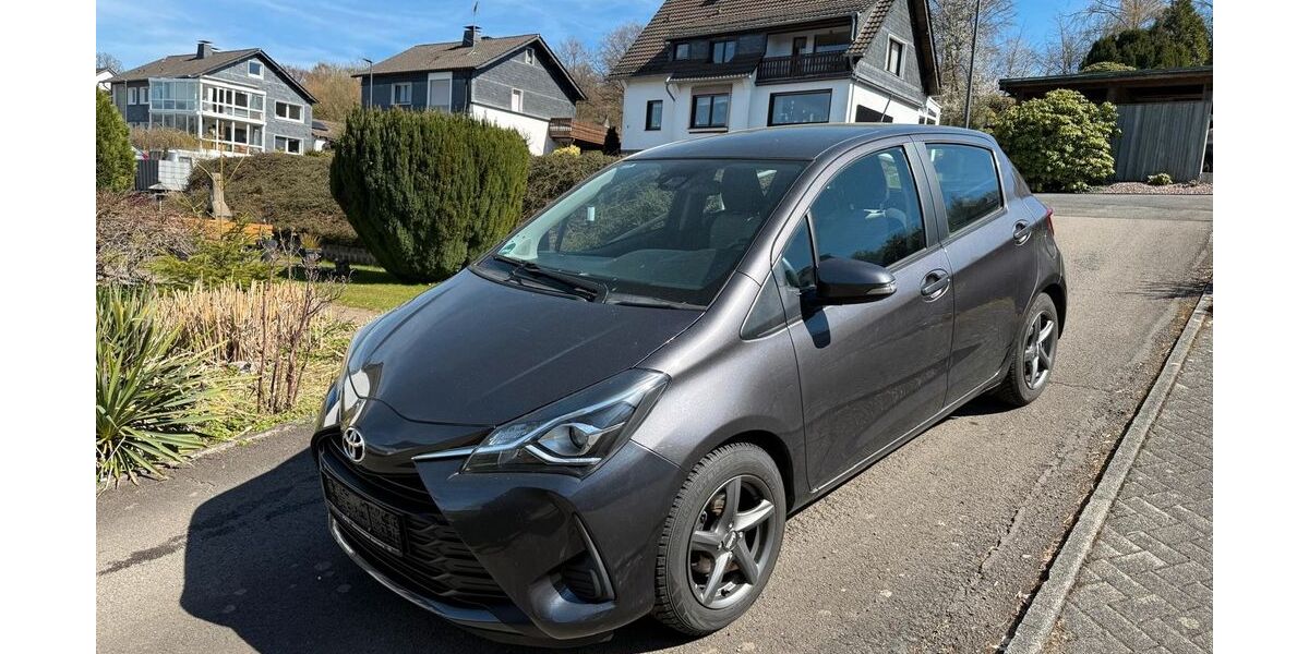Toyota Yaris 35.200 km 9.500 &euro; Wipperfürth 51688