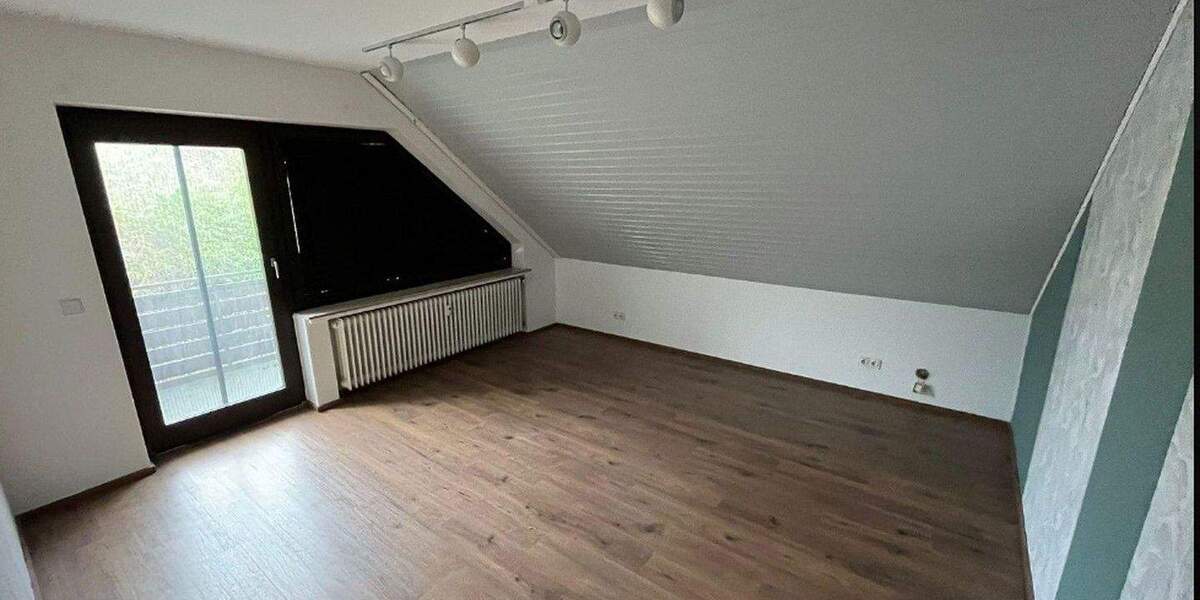 Etagenwohnung Horn-Bad Meinberg Billerbeck - 5 Zimmer, 167 m&sup2;, 999&euro; | Angebot:25581576