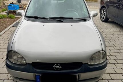 Opel Corsa 99.120 km 1.100 &euro; Kümmersbruck 92245