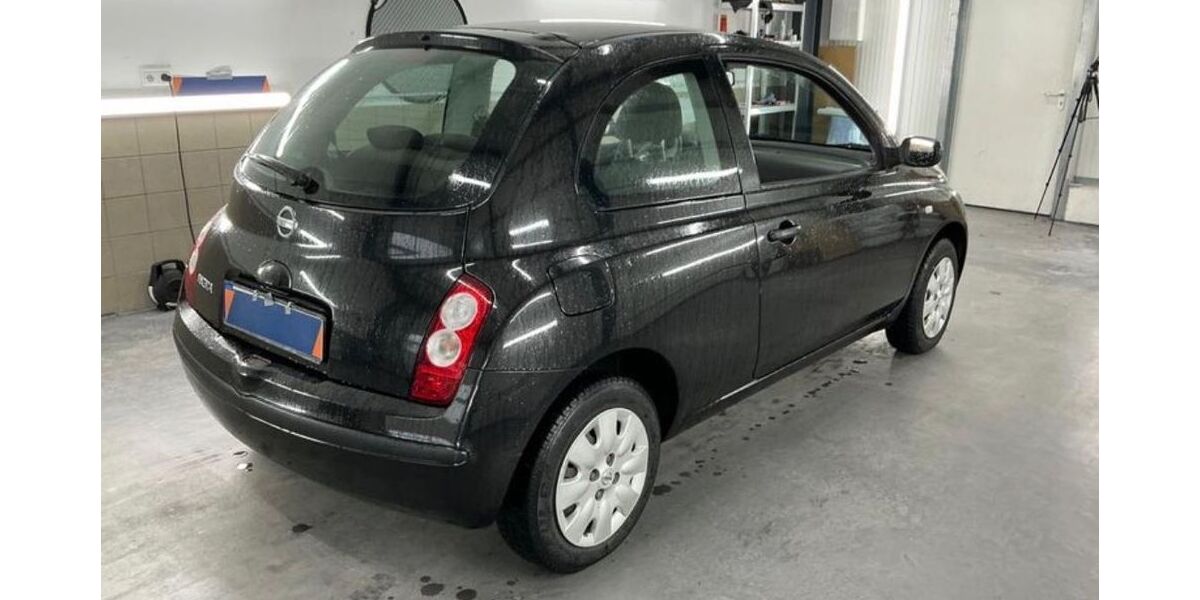 Nissan Micra 102.000 km 2.400 &euro; Bremen 28211