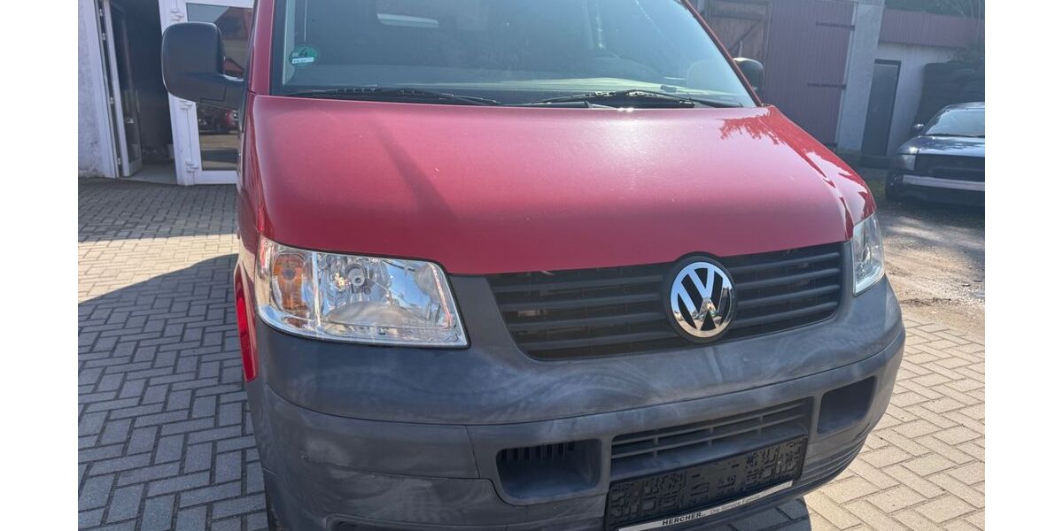 VW T5 Transporter 124.000 km 8.900 &euro; Lichtentanne 08115