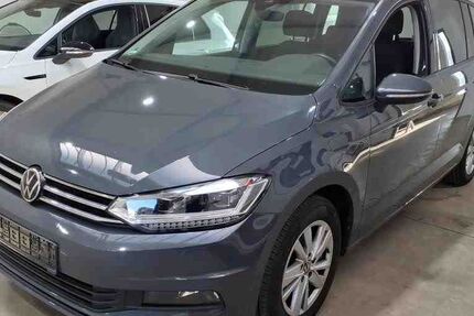 VW Touran 139.716 km 21.290 &euro; Helmstedt 38350