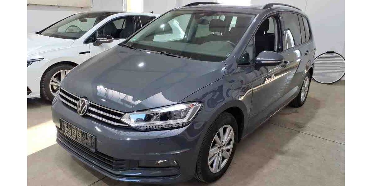 VW Touran 139.716 km 21.290 &euro; Helmstedt 38350