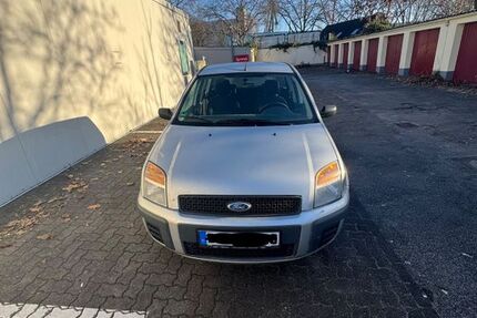 Ford Fusion 200.400 km 1.750 &euro; Köln 50668