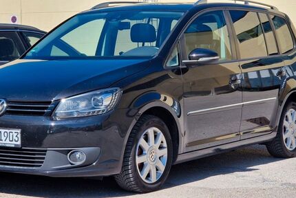 VW Touran 139.000 km 13.299 &euro; Garching 85748