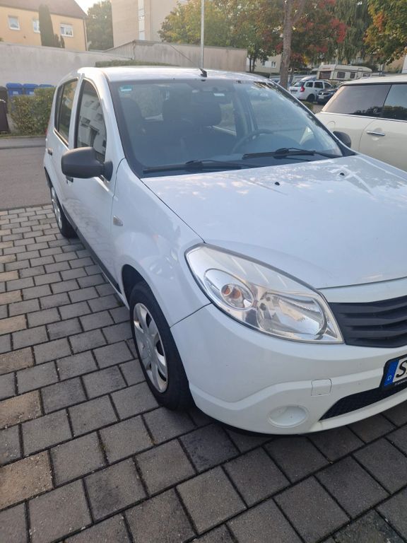 Dacia Sandero 257.000 km 1.750 € Sigmaringen 72488