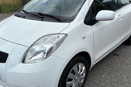 Toyota Yaris 89.100 km 6.440 € Bocholt 46395