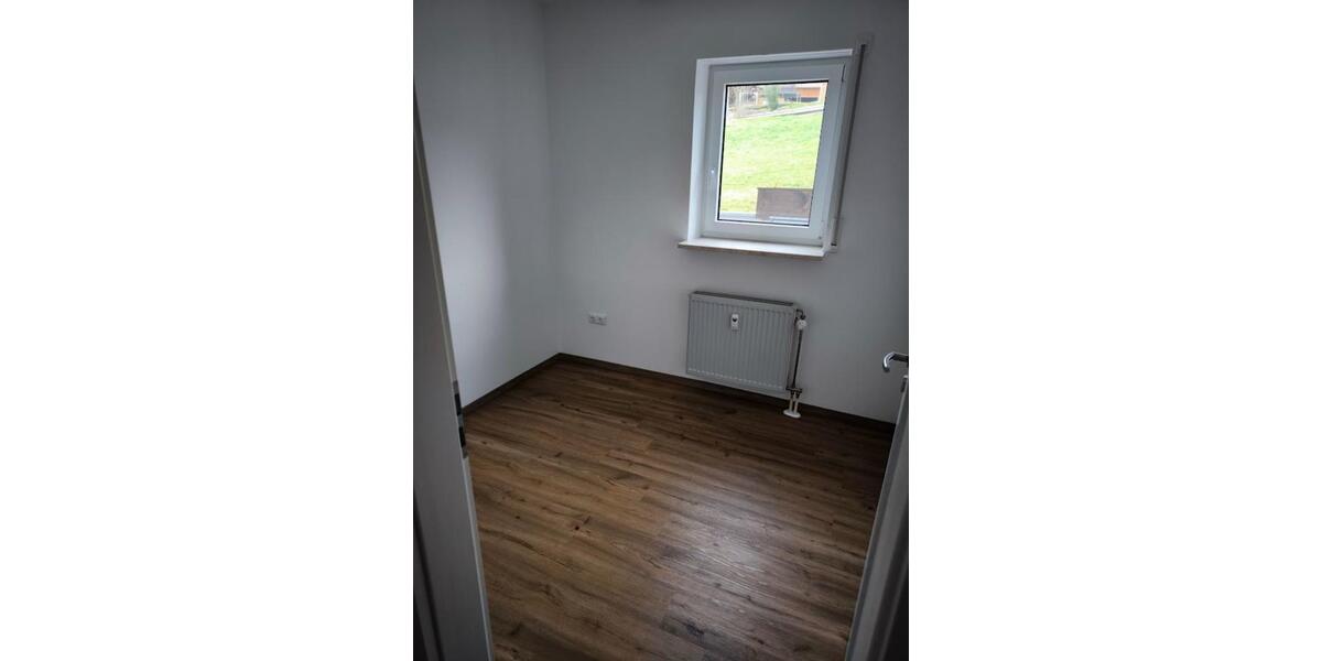 Erdgeschoßwohnung Regen - 4 Zimmer, 80 m&sup2;, 700&euro; | Angebot:25321403
