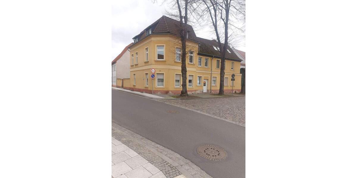 Etagenwohnung Calbe (Saale) Calbe - 1 Zimmer, 52 m&sup2;, 331&euro; | Angebot:25536130