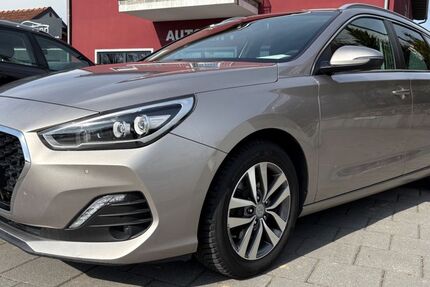 Hyundai i30 74.000 km 15.800 &euro; Metten 94526