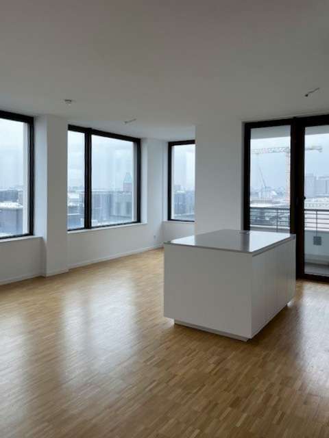 Wohnung zum Mieten in Berlin 2.264,92 € 91.66 m²