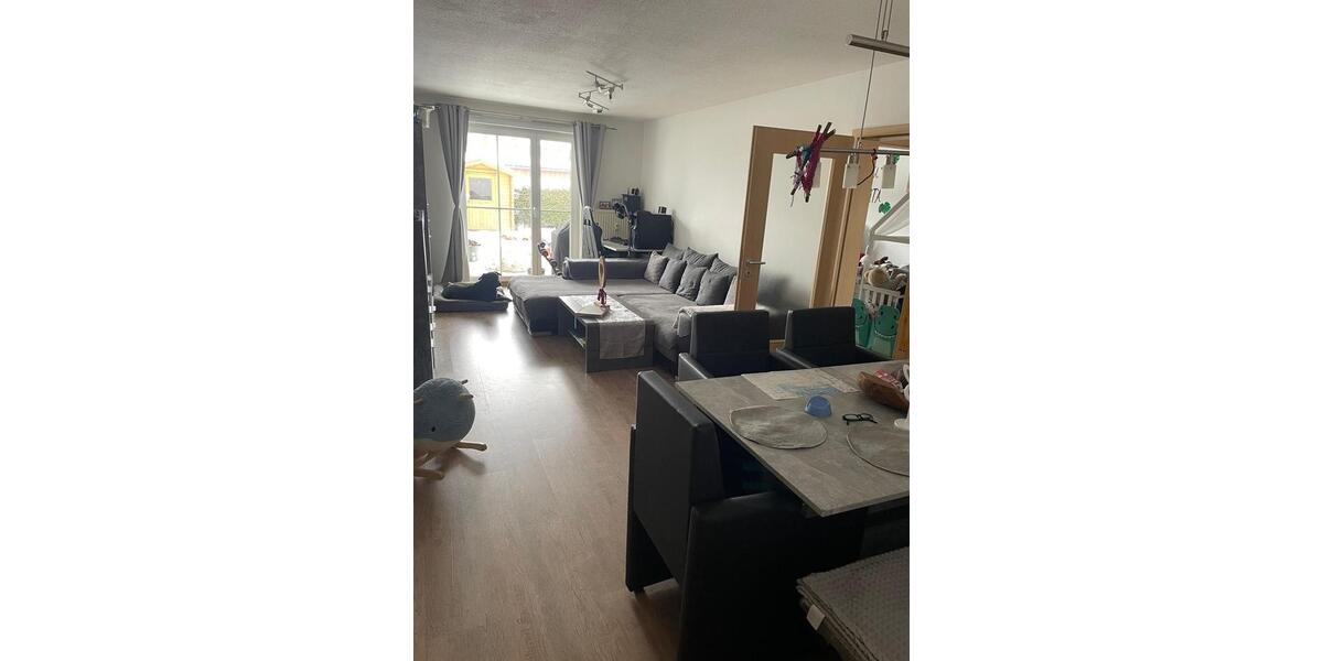 Erdgeschoßwohnung Vohenstrauß - 3 Zimmer, 75 m&sup2;, 198.000&euro; | Angebot:26030558