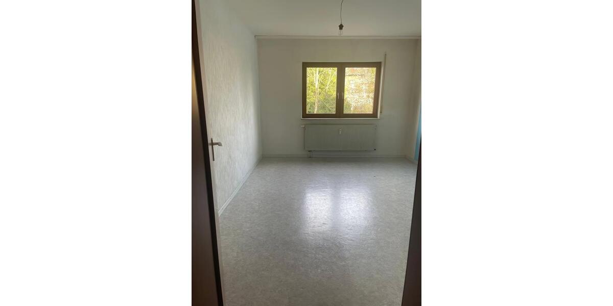 Etagenwohnung Schlüchtern - 3 Zimmer, 93 m&sup2;, 850&euro; | Angebot:26386394