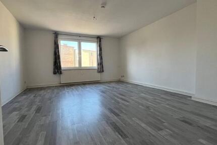 Wohnung Köthen (Anhalt) - 3 Zimmer, 112 m&sup2;, 839&euro; | Angebot:25714315