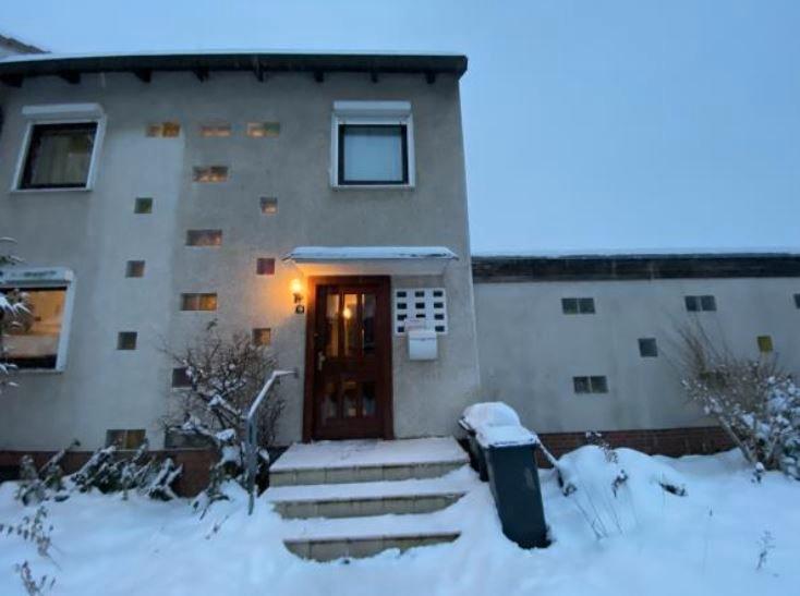 Reihenhaus Norderstedt Glashütte - 6 Zimmer, 150 m&sup2;, 400.000&euro; | Angebot:27062156