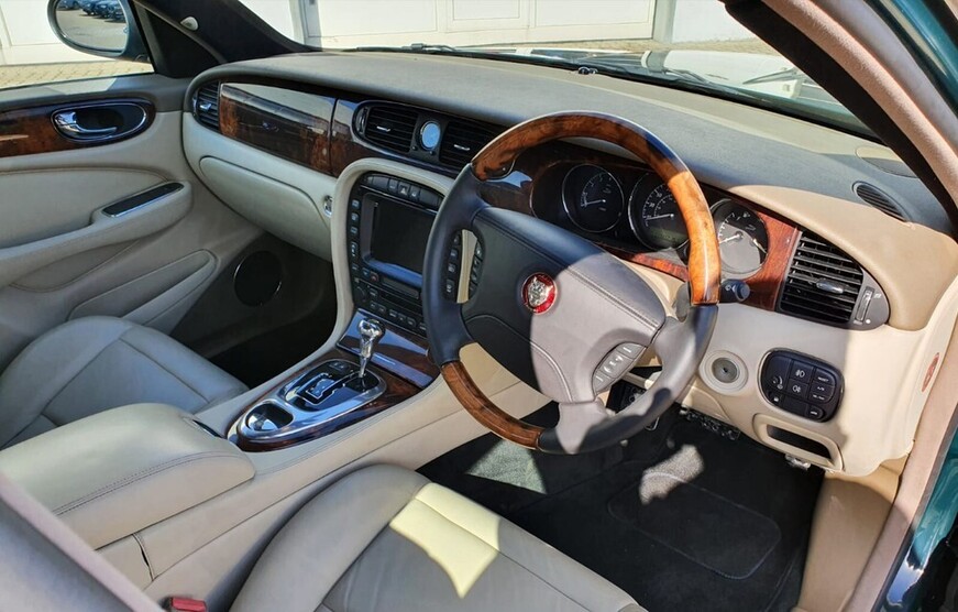 XJ8 X350