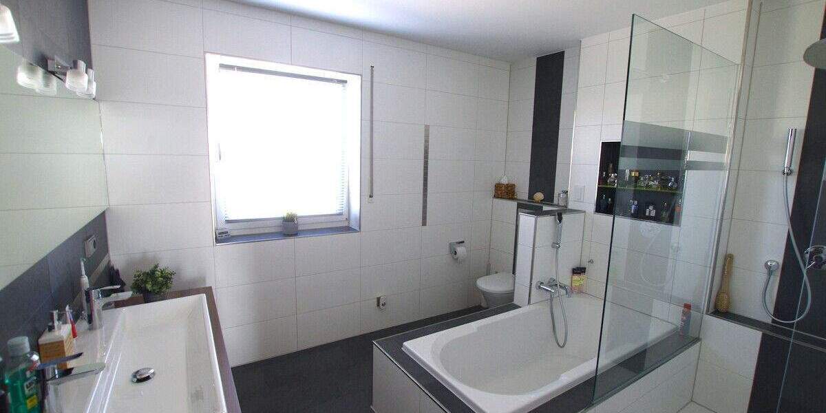 Einfamilienhaus Maxhütte-Haidhof Haidhof - 4 Zimmer, 125 m&sup2;, 659.000&euro; | Angebot:25822159