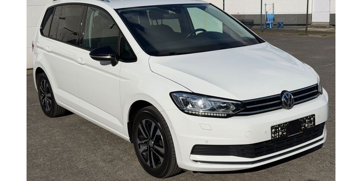 VW Touran 145.900 km 17.990 &euro; Gütersloh 33330