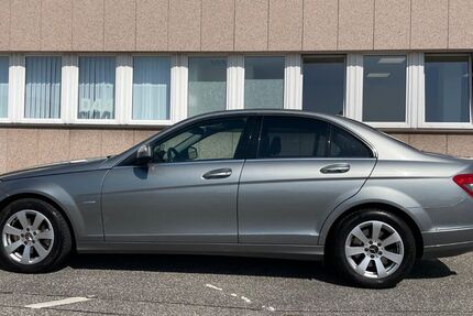 Mercedes-Benz 190 78.980 km 8.990 &euro; Hamburg 20457