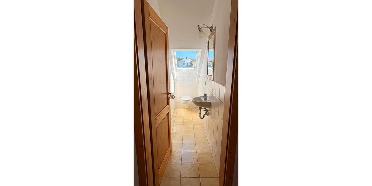 Dachgeschoßwohnung Nördlingen - 3 Zimmer, 90 m&sup2;, 980&euro; | Angebot:26297646