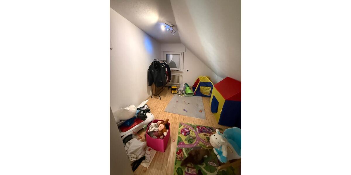 Dachgeschoßwohnung Lampertheim - 3.5 Zimmer, 60 m&sup2;, 600&euro; | Angebot:25724111