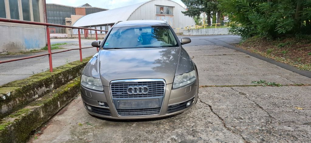 Audi A6 320.000 km 4.000 &euro; Singwitz 02692