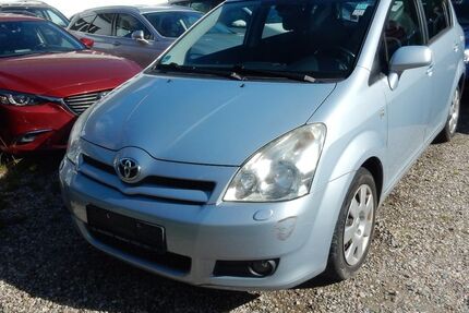 Toyota Corolla Verso 183.000 km 2.499 € Chemnitz 09116