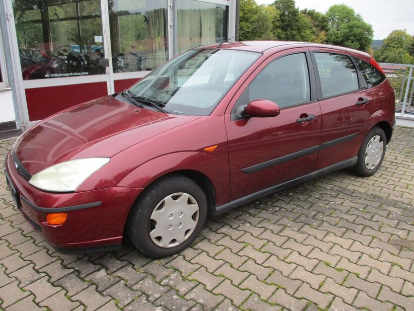 Ford Focus 171.000 km 890 € Rügland 91622