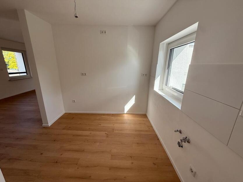 Kernsarnierte 2 Zimmer Wohnungen zimmer